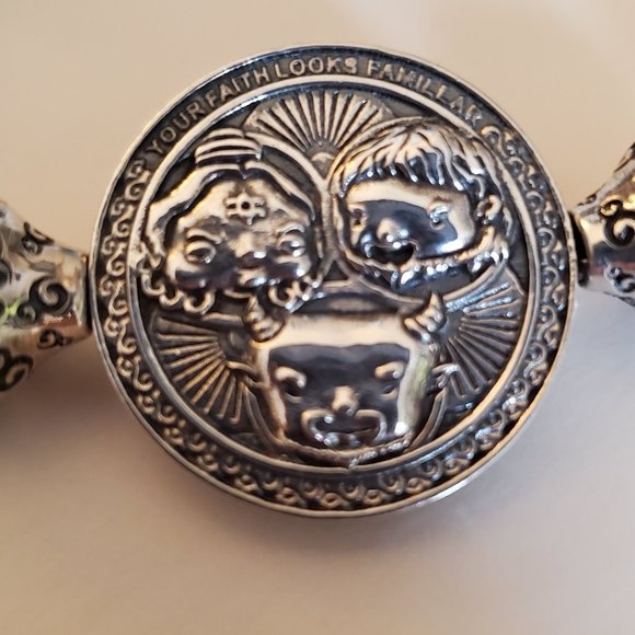 OHM Beads "Oneness" Stretch Bracelet - Onyx and Mother of Pearl - Picture 5 of 13